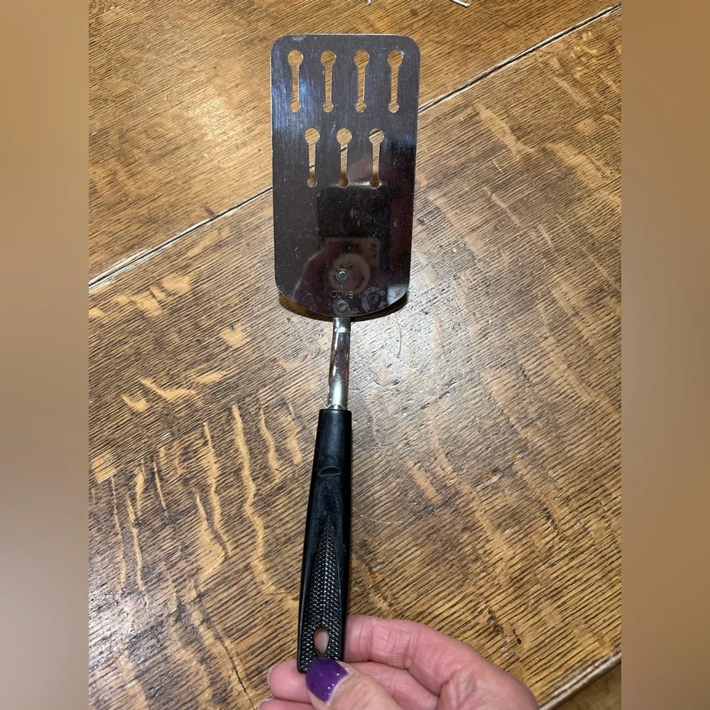 Ekco Black‎ and Silver Slotted Turner